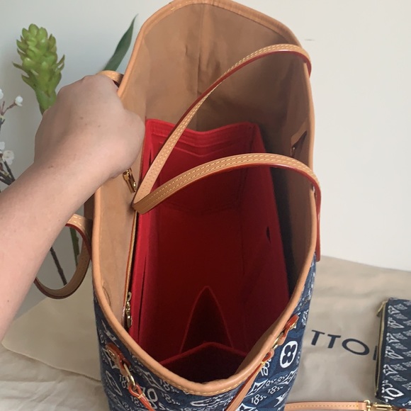 LOUIS VUITTON - Picture 16 of 16